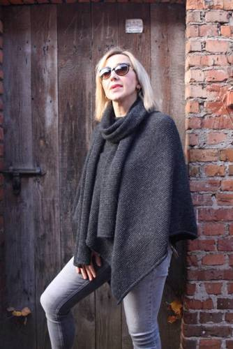 Natural Alpaca poncho