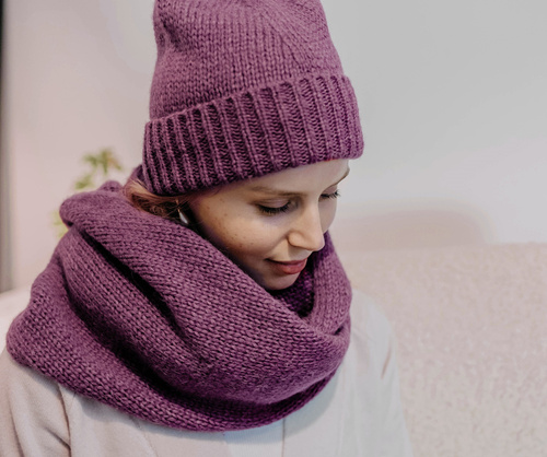 Women's hat made of Baby Alpaca, Merino, and Silk - OUTLET