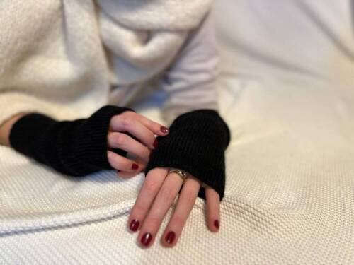 Fingerless mittens made of baby Alpaca